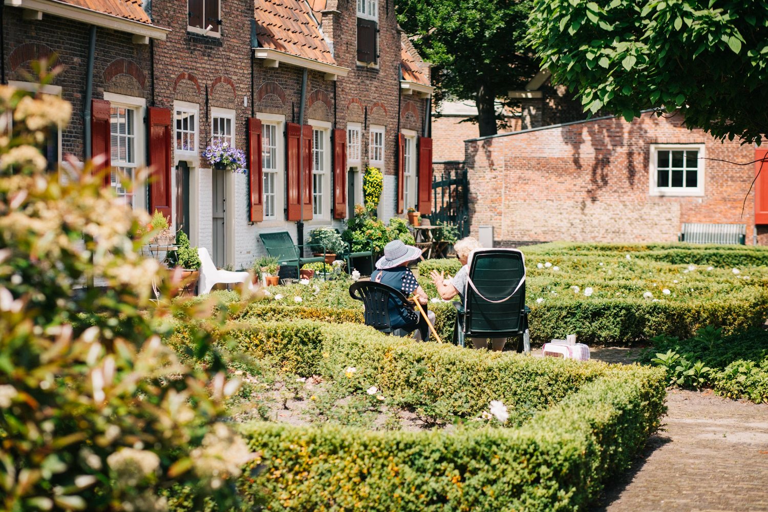 Residents at Autumn Hill Manor